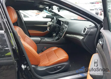 2019 Nissan Maxima 3.5 Platinum z USA, uszkodzony, nr VIN 1N4AA6AV0KC381340